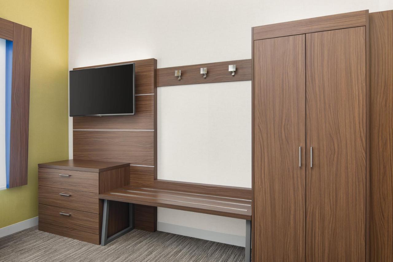 Holiday Inn Express Hotel & Suites Sacramento Airport Natomas, An Ihg Hotel Habitación foto